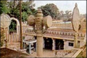 चित्र:Gavi-Gangadhareshwara-Temple.jpg