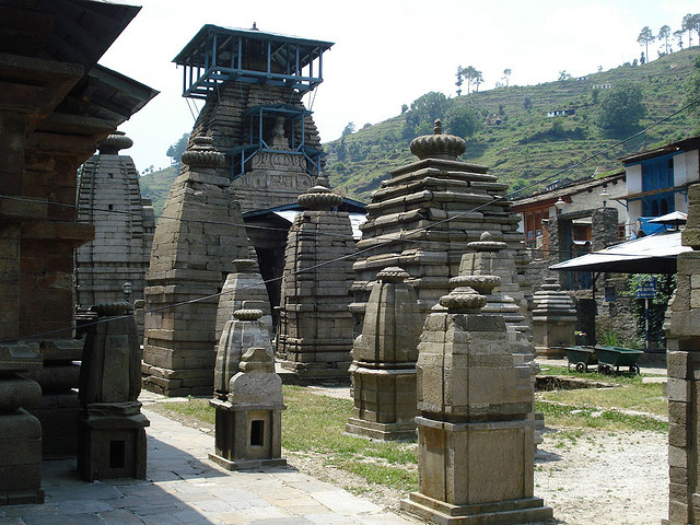 चित्र:Jageshwar-Temples.jpg