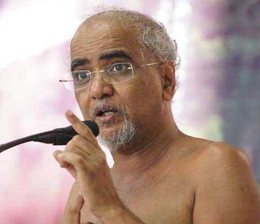 चित्र:Muni-Tarun-Sagar.jpg