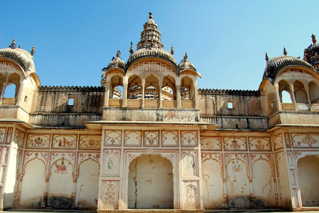 चित्र:Rangji-Temple-Pushkar.jpg