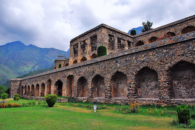चित्र:Pari-Mahal-Srinagar-3.jpg