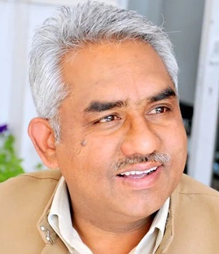 चित्र:Madan-Kaushik.jpg