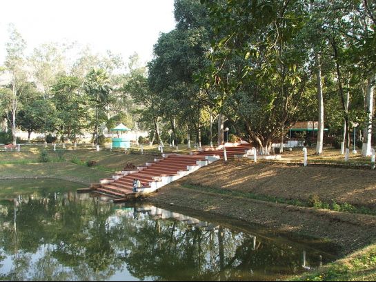 चित्र:Venuvana-Rajgir.jpg