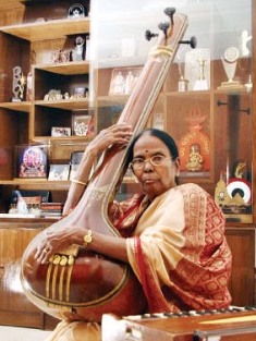 चित्र:Shyamamani-Devi.jpg