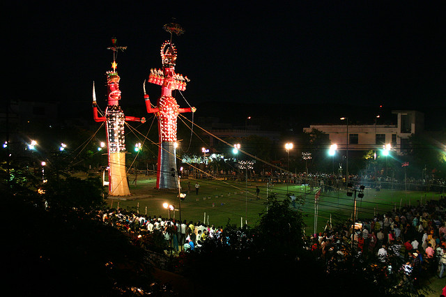 चित्र:Dussehra.jpg