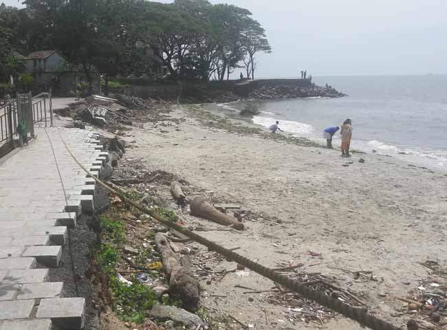 चित्र:Fort-Kochi-Beach.jpg