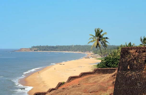 चित्र:Bekal-Beach.jpg