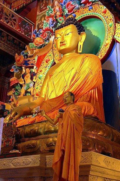 चित्र:Statue-of-Buddha-Tawang.jpg