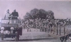 चित्र:First-Repablicday.jpg
