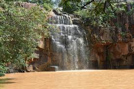 चित्र:Badaghagara-Waterfall.jpg