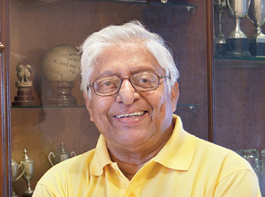 चित्र:Chuni-Goswami.jpg