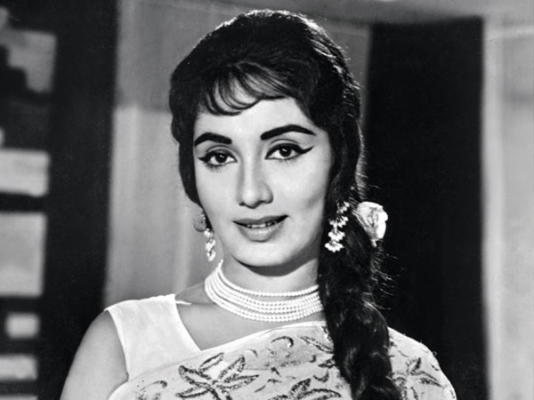 चित्र:Sadhana-3.jpg