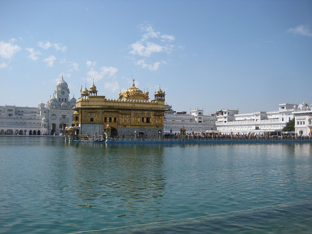 चित्र:Golden-Temlpe-12.jpg