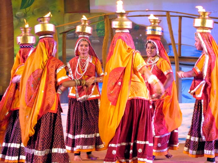 चित्र:Chari-Dance-Rajasthan.jpg