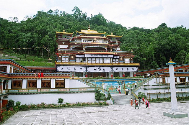 चित्र:Lingdum-Monastery.jpg
