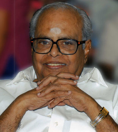 चित्र:K.Balachander.jpg