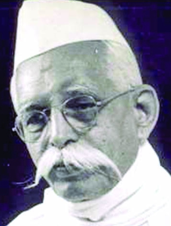 चित्र:Ravishankar-Shukla.jpg
