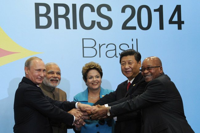 चित्र:BRICS-leaders-in-Brazil-2014.jpeg