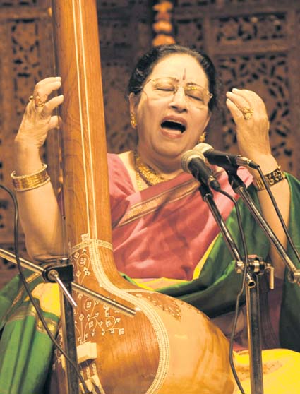 चित्र:Begum-Parveen-Sultana.jpg