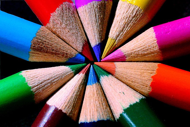 चित्र:Colour.jpg