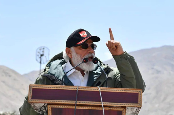 चित्र:Narendra-Modi-in-Ladakh.jpg