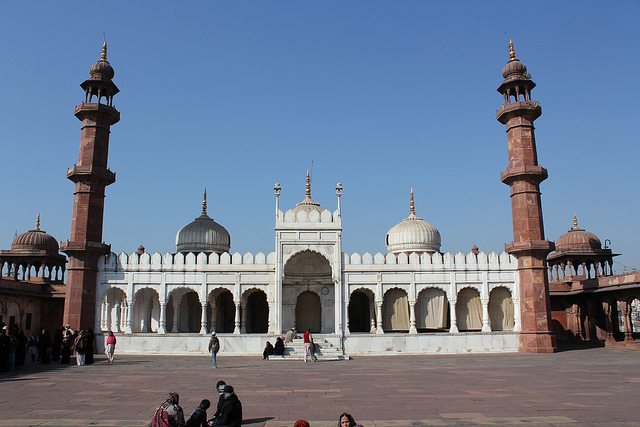 चित्र:Moti-Masjid-Bhopal.jpg