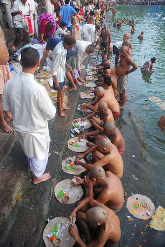 चित्र:Pitra-Paksha-1.jpg