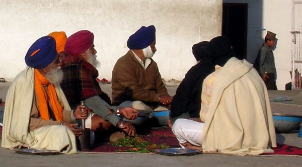 चित्र:Gurudwara-Paonta-Sahib-4.jpg