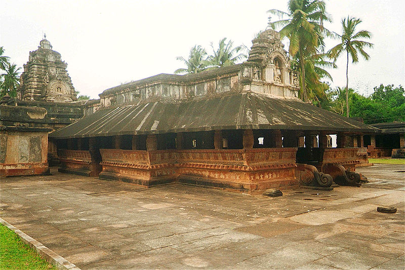 चित्र:Madhukeshwara-Temple-Banavasi.jpg