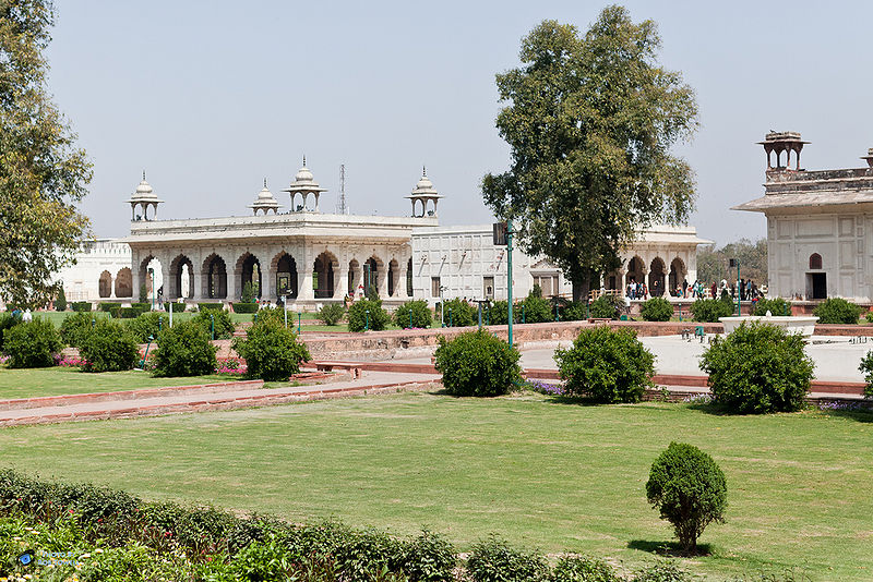 चित्र:Red-Fort-Delhi-6.jpg