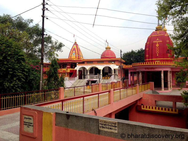 चित्र:Shiva-Temple-Muzzaffarnagar.jpg