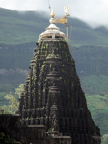 चित्र:Trimbakeshwar.jpg