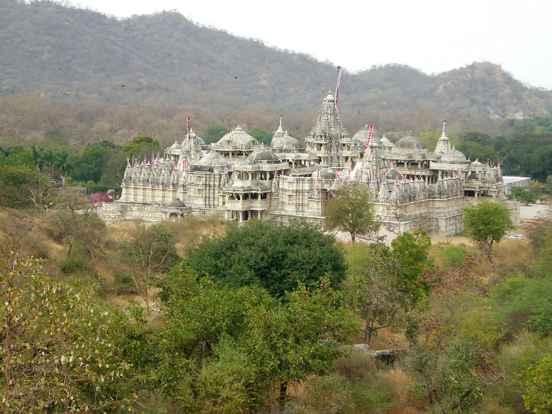 चित्र:Ranakpur-Jain-Temple-6.jpg
