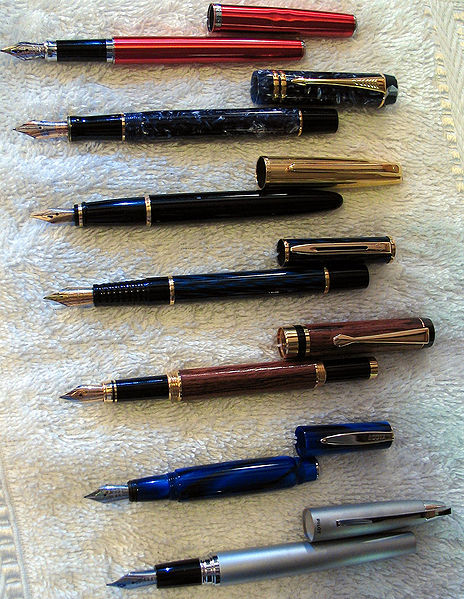 चित्र:Fountain-Pen-3.jpg