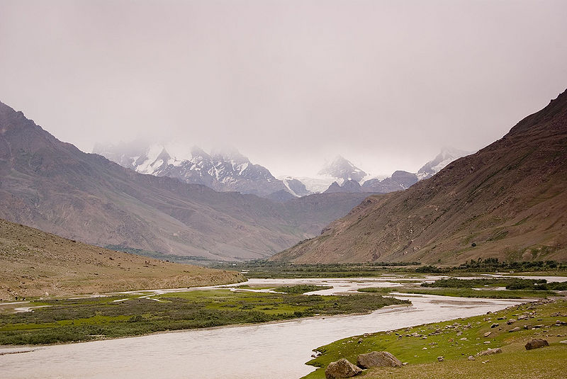 चित्र:Nun-Kun-Suru-Valley.jpg