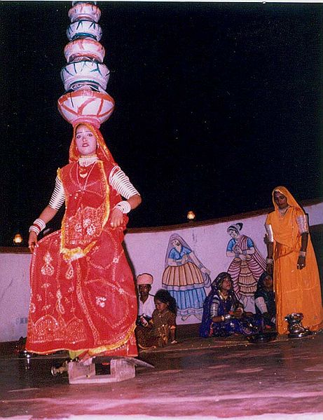 चित्र:Rajasthani-Dress-2.jpg