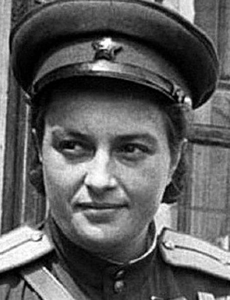 चित्र:Lyudmila-Pavlichenko.jpg