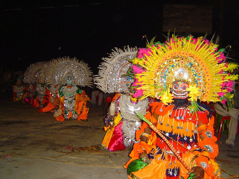 चित्र:Chhau-Dance.jpg