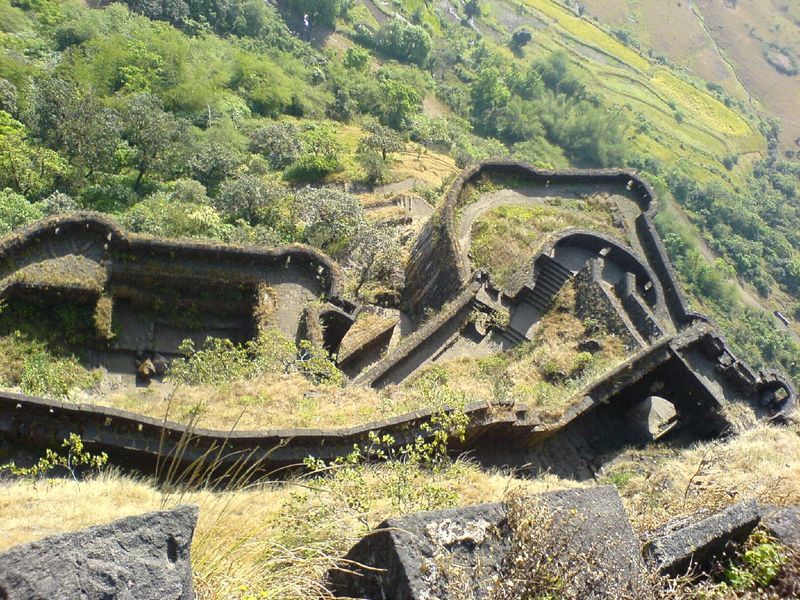 चित्र:Lohagarh-Fort-Lonavala-7.jpg
