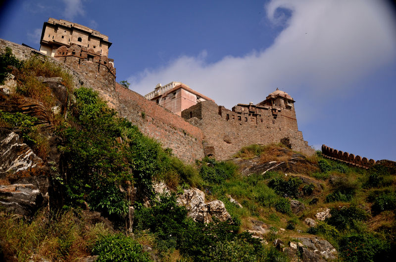 चित्र:Kumbalgarh Fort.jpg