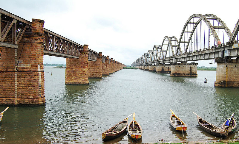 चित्र:Godavari-Rajahmundry.jpg
