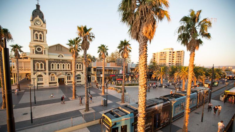 चित्र:Adelaide1.jpg