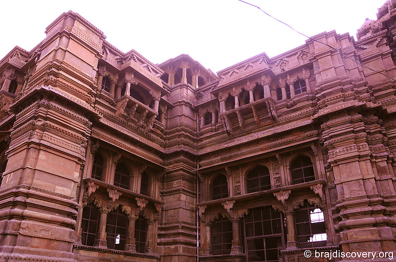 चित्र:Govindev-temple-12.jpg