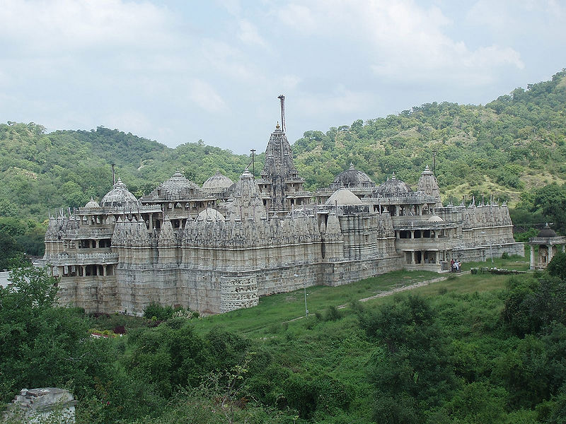 चित्र:Ranakpur-Jain-Temple-2.jpg