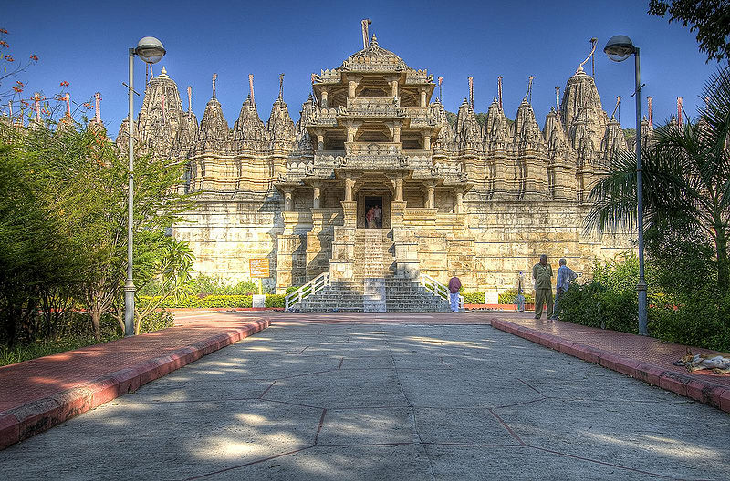 चित्र:Ranakpur-Jain-Temple-4.jpg
