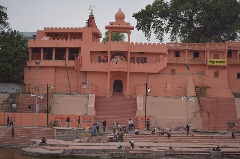 चित्र:Datta-Akhada-Ghat-2.jpg