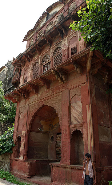 चित्र:Deeg-fort.jpg