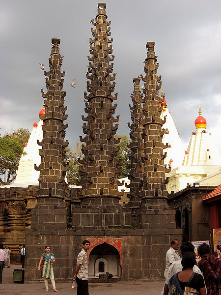 चित्र:Mahalaxmi-Temple-Kolhapur-1.jpg