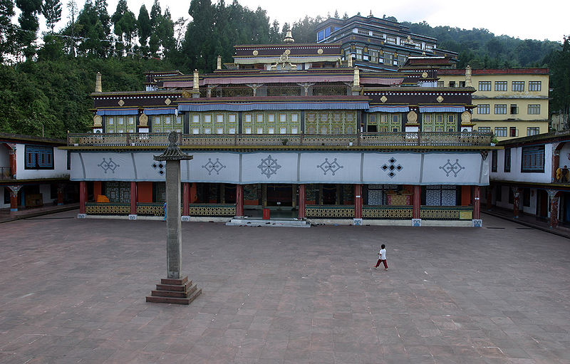 चित्र:Rumtek-Monastery-1.jpg