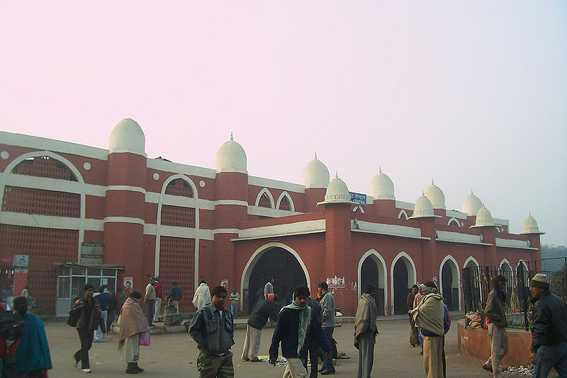 चित्र:Kanpur-Central.jpg